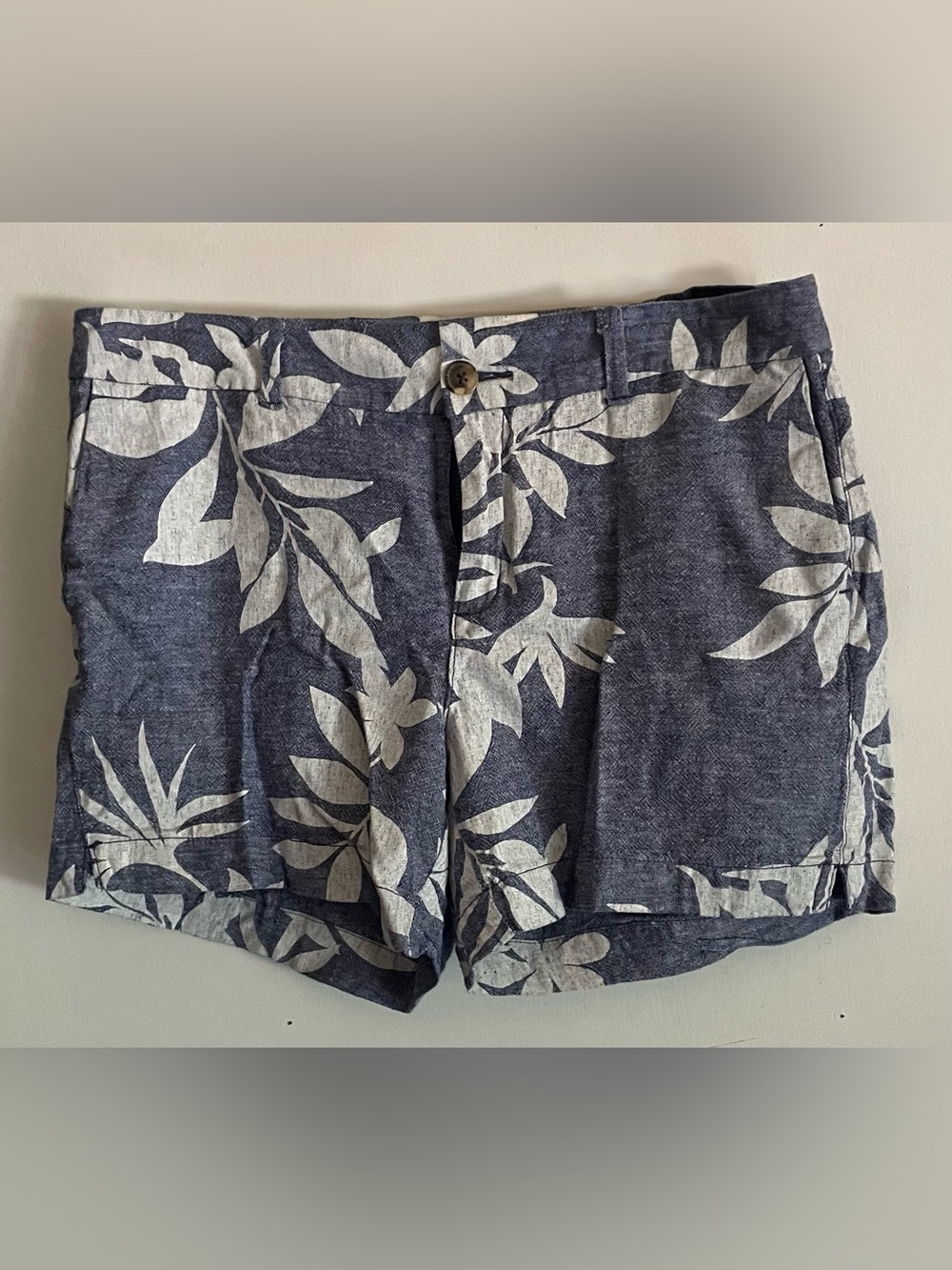 Old Navy Navy Floral Print Flat-Front Shorts